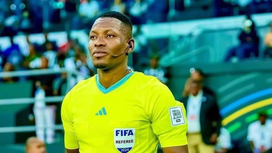 حكم مباراة الجزائر وبوركينا فاسو اليوم.. صافرة غانية للقمة 