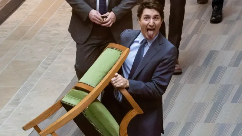 طليق كاتي بيري يوجه سخرية لاذعة لجاستن ترودو