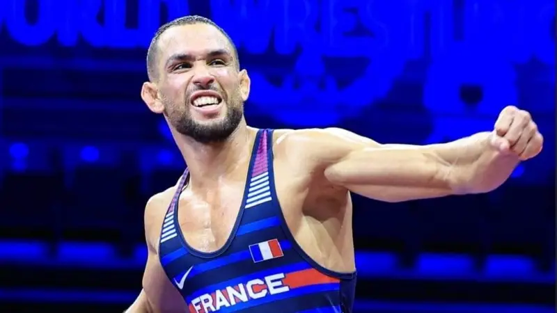 موجة الهروب لا تتوقف.. المصري إبراهيم غنيم يصنع التاريخ بألوان فرنسا