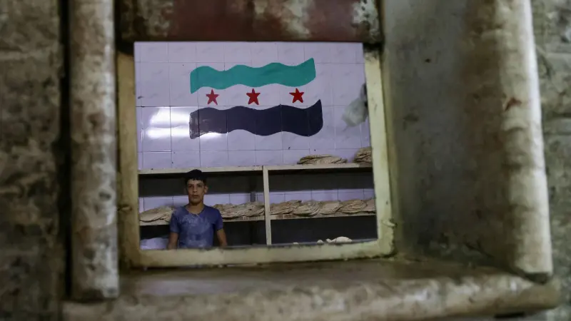 المشهد باختصار: شرطان لرفع العقوبات عن سوريا.. و3 أسرار عن اغتيال نصر الله