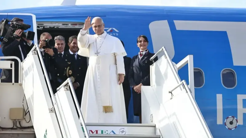 فيديو - البابا يختتم زيارته إلى لبنان ويدعو لنبذ السلاح