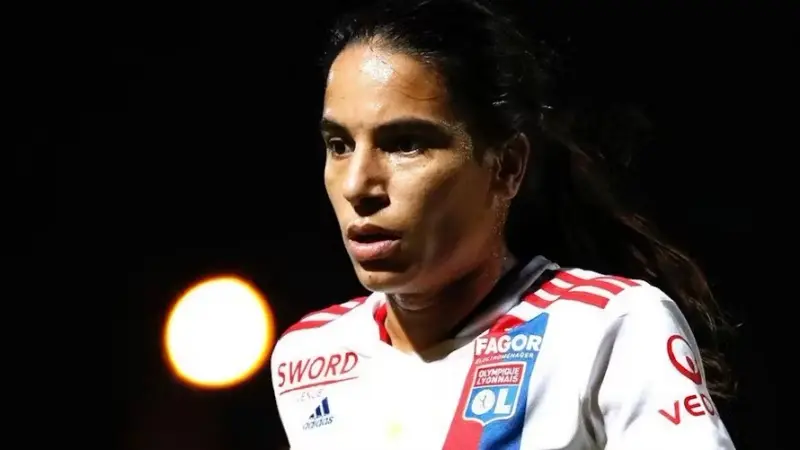 من جذور تونسية.. من هي أمل الماجري لاعبة نادي العلا السعودي الجديدة؟