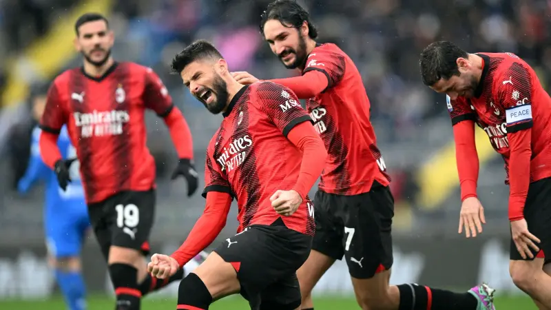 معلق مباراة ميلان ونابولي اليوم.. صوت مصري مميز