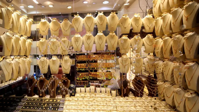 سعر الذهب في مصر اليوم الاثنين 30/3/2026.. عيار 21 قرب 7 آلاف