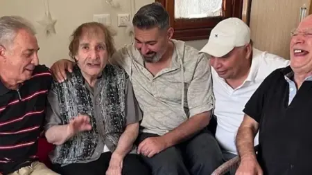 لفتة إنسانية.. ياسر جلال ومحمود حميدة يزوران محيي إسماعيل بدار الرعاية