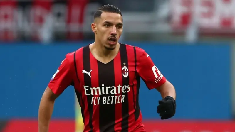 بعد خروجه من حسابات ميلان.. إسماعيل بن ناصر على أعتاب الليغا