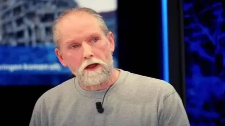 ظاهرة تحدث كل 36 عاما.. وراصد الزلازل الهولندي يحذر