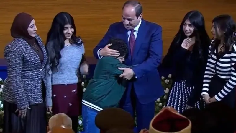 الشهيد رامي هلال.. نجل ضابط مصري يثير تفاعلا واسعا بعيد الشرطة