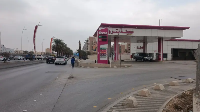 مصر ترفع أسعار البنزين والسولار بنسبة تتجاوز 10%