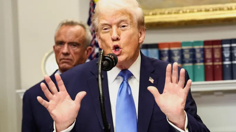 بعد تحذير الحوامل.. كيف علّق العلماء على ربط ترامب بين التوحد والتايلينول؟