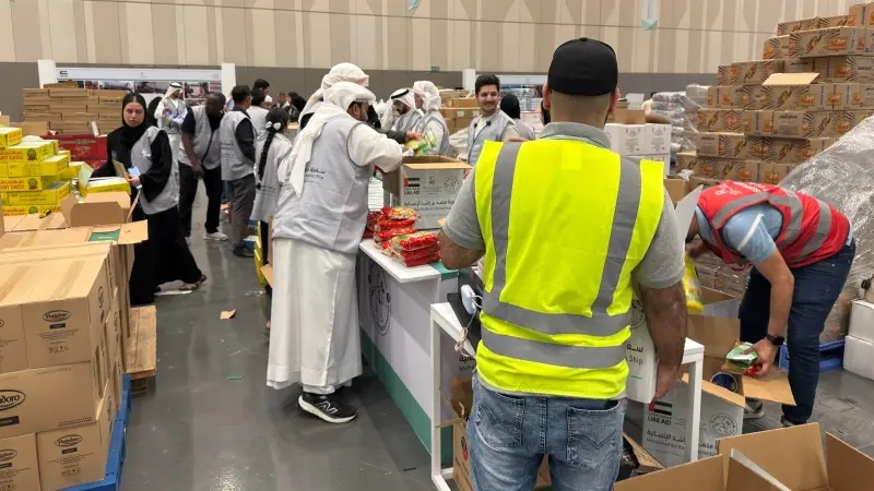 فيديو - مبادرة مجتمعية لتجهيز سفينة "محمد بن راشد الإنسانية" لغزة