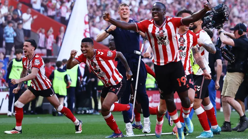 الدوري الإنجليزي - سندرلاند يحسم تأهلا تاريخيًا في صراع المراكز الأوروبية