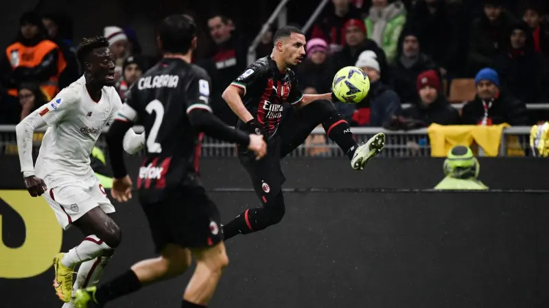 تشكيلة ميلان اليوم ضد نابولي.. استمرار شراكة بن ناصر وعدلي