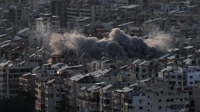 لهذا السبب قصفت إسرائيل بيروت.. ونتانياهو يؤكد: الضاحية لن تكون ملاذا آمنا لـ"حزب الله"