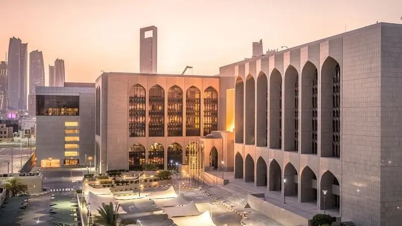 أصول القطاع المصرفي في الإمارات تقفز بأكثر من 17%
