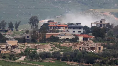 related_news_inside_blogsقبل دقائق من سريان الهدنة.. مقتل 13 شخصا بغارات جنوب لبنان