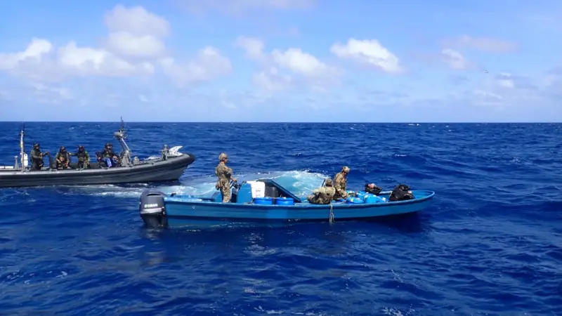 تقرير: واشنطن استخدمت طائرات مموهة لضرب قوارب تهريب المخدرات