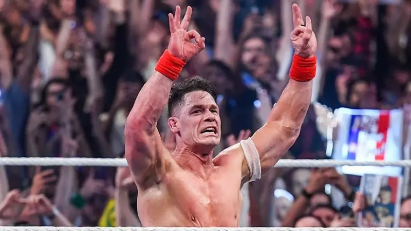 "كلاش إن باريس".. ليلة سينا التاريخية وعودة "ثنائية" رولينز ولينش