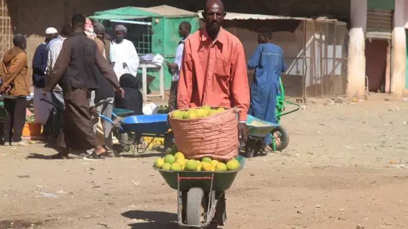 سوق الخرطوم المركزي.. عودة النشاط رغم ارتفاع الأسعار