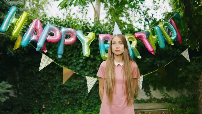 دراسة مفاجئة: انخفاض متوسط عمر البشر