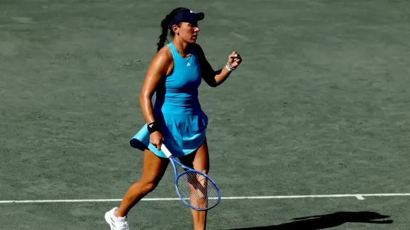 بطولة تشارلستون للتنس - بيغولا تستهل حملة الدفاع عن لقبها بفوز صعب