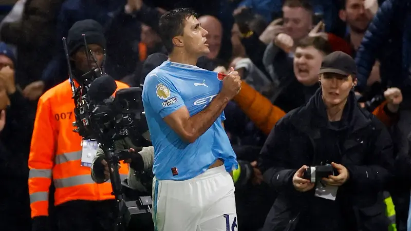 الدوري الإنجليزي - مانشستر سيتي يطمح لتجديد عقد رودري وقطع الطريق على ريال مدريد