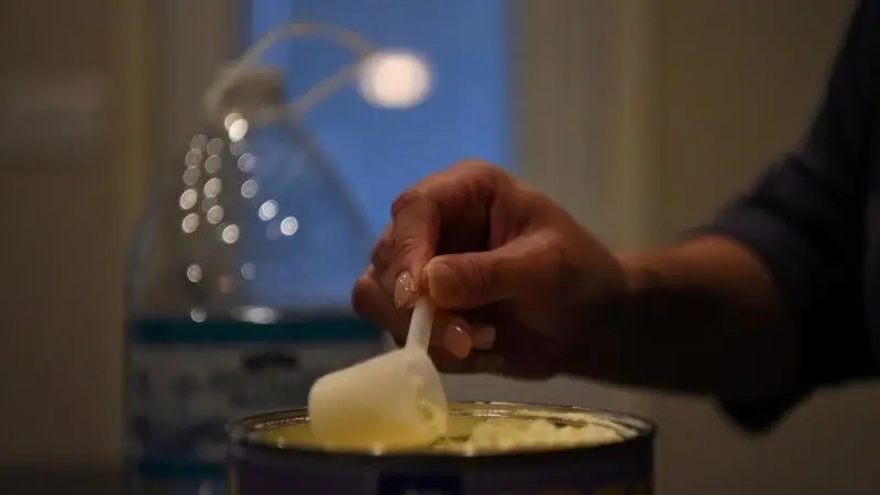 بعد تفشي التسمم لدى الرضع.. شركة أميركية تسحب منتجاتها من المنازل والمتاجر