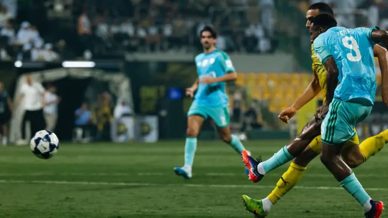 القنوات الناقلة لمباراة الأهلي ضد الفيحاء اليوم في الدوري السعودي مع الموعد والتشكيلة