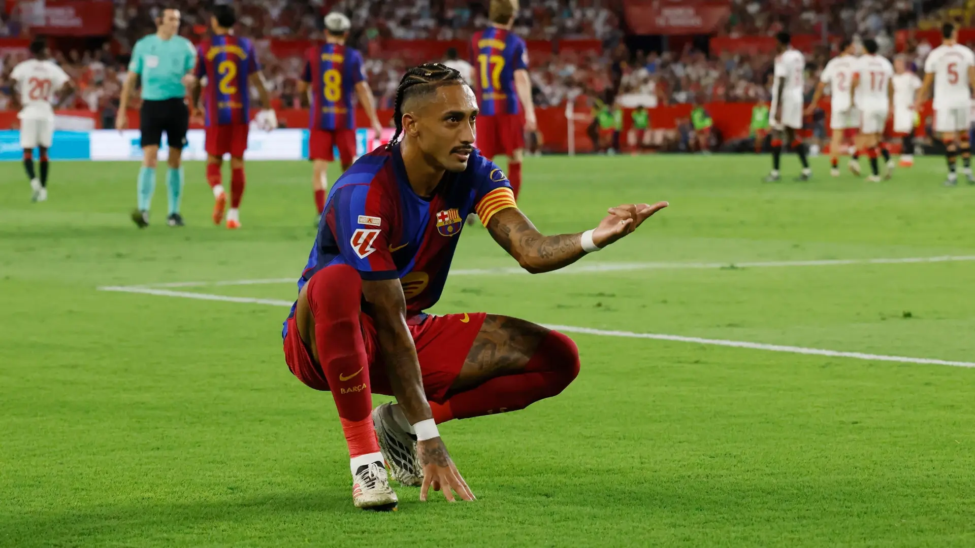 برشلونة يطمح في مواصلة بدايته الخرافية هذا الموسم (رويترز) برشلونة يطمح في مواصلة بدايته الخرافية هذا الموسم (رويترز)