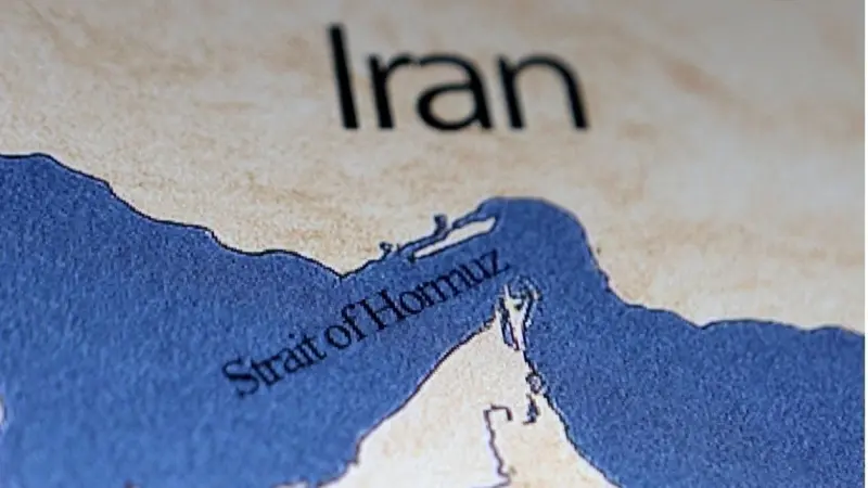 إيران: "السفن غير المعادية" بإمكانها عبور مضيق هرمز