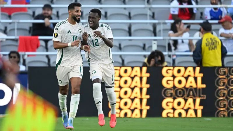 معلق مباراة منتخب السعودية اليوم ضد المكسيك.. صوت سعودي مميز