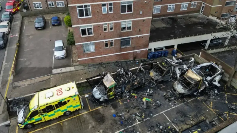 الشرطة البريطانية تحقق في هجوم على سيارات إسعاف يهودية