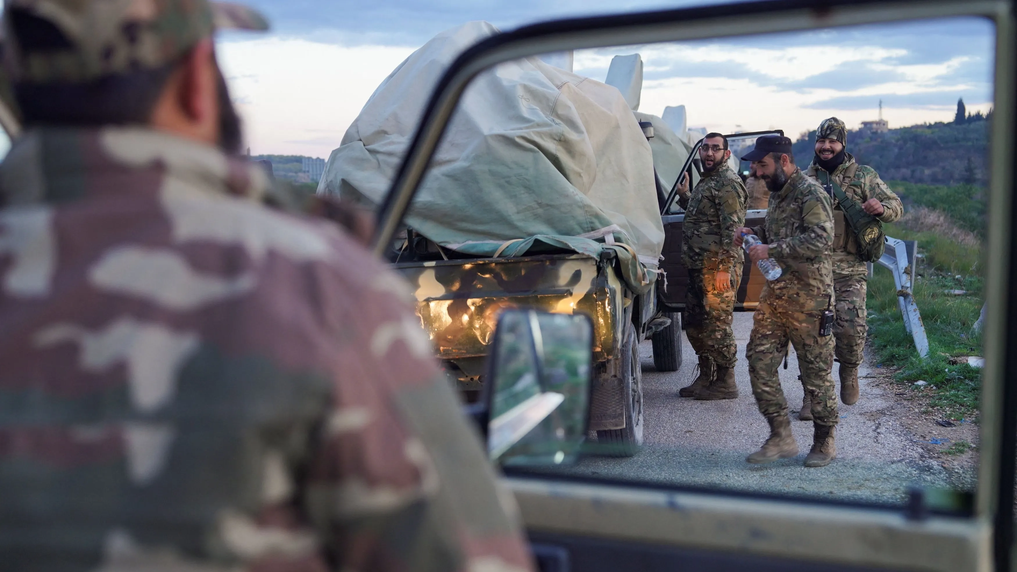 الجيش السوري يمدد مدة الممر الإنساني في دير حافر 