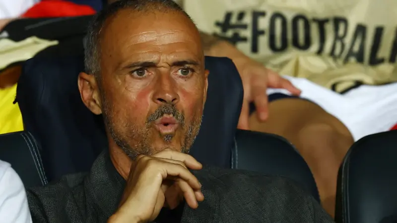 بعد إصابة أشرف حكيمي.. إنريكي يكشف موقفه من التعاقد في الميركاتو الشتوي