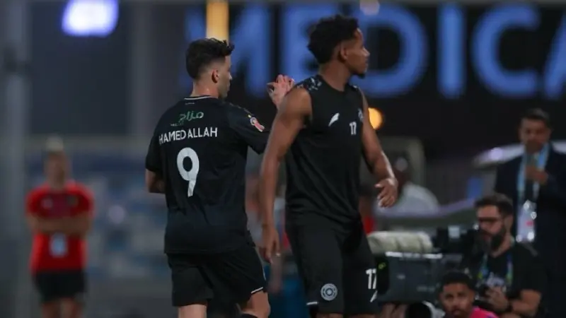 فيديو طرد حمد الله.. استفز جماهير الأهلي ودخل تاريخ الدوري السعودي