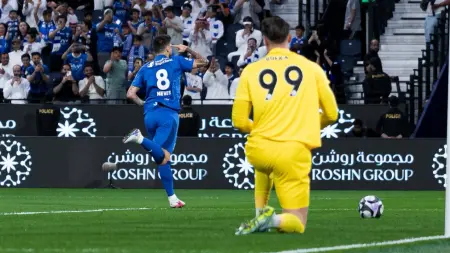related_news_inside_blogsالدوري السعودي - الهلال يهزم نيوم ويؤجل تتويج النصر