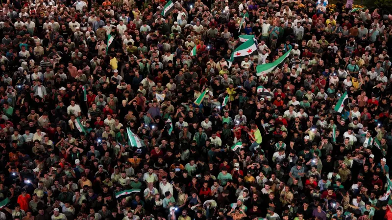 استطلاع رأي: غالبية السوريين يؤيدون اتفاقا أمنيا مع إسرائيل