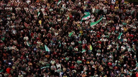 related_news_inside_blogsاستطلاع رأي: غالبية السوريين يؤيدون اتفاقا أمنيا مع إسرائيل