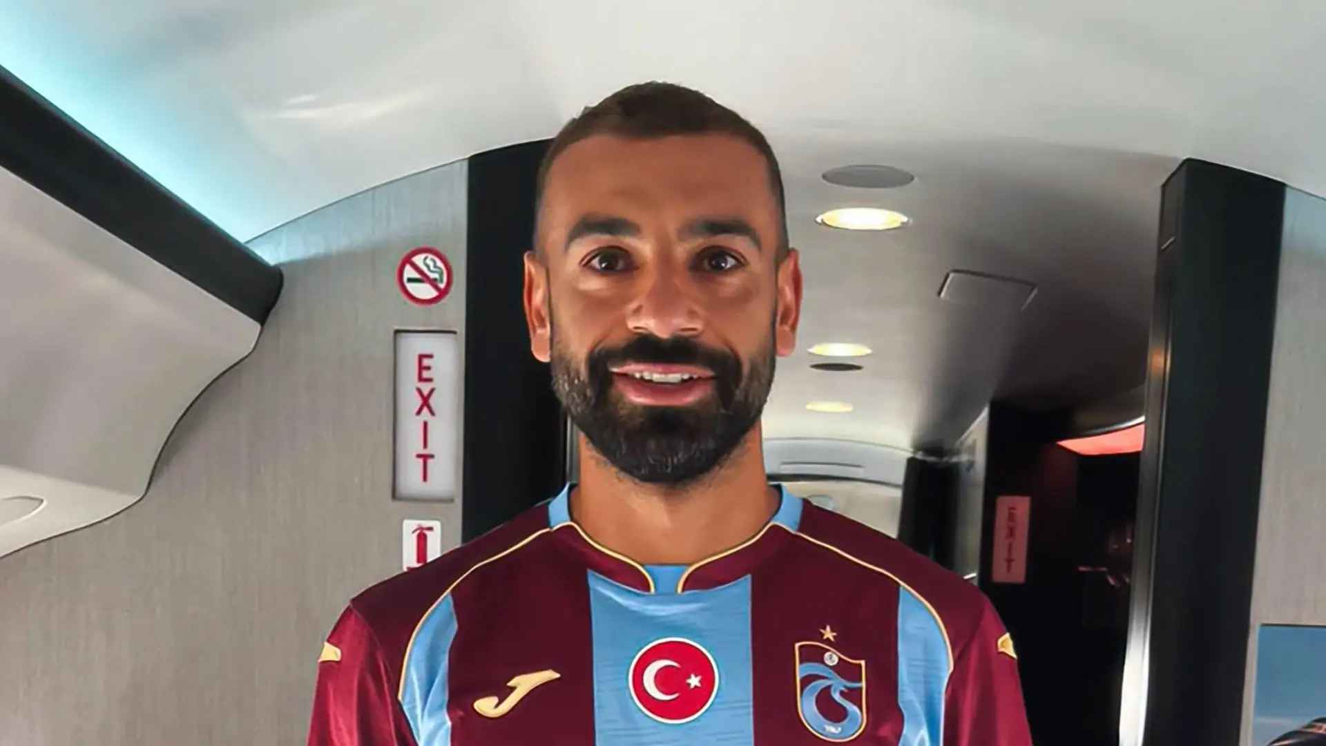 احتشدت جماهير نادي طرابزون سبور التركي في الشوارع من أجل استقبال محمد صلاح احتشدت جماهير نادي طرابزون سبور التركي في الشوارع من أجل استقبال محمد صلاح