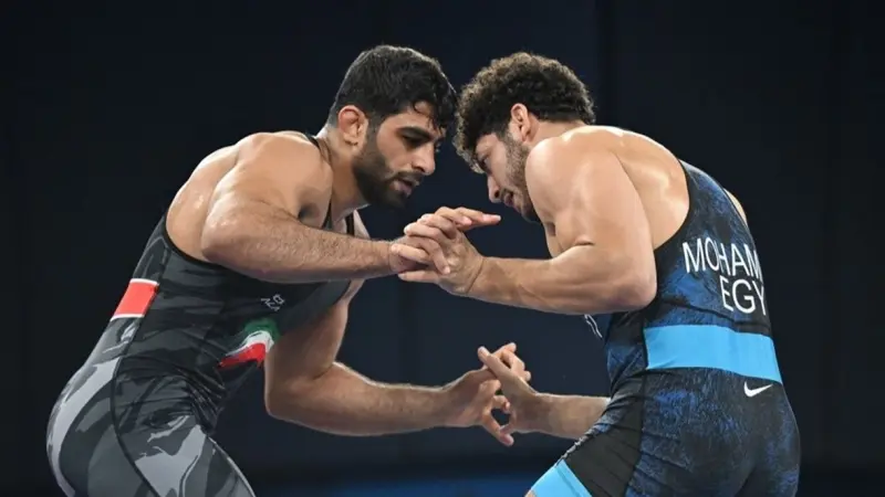 القنوات الناقلة لنزال محمد جبر لاعب المصارعة اليوم على برونزية أولمبياد باريس مع الموعد