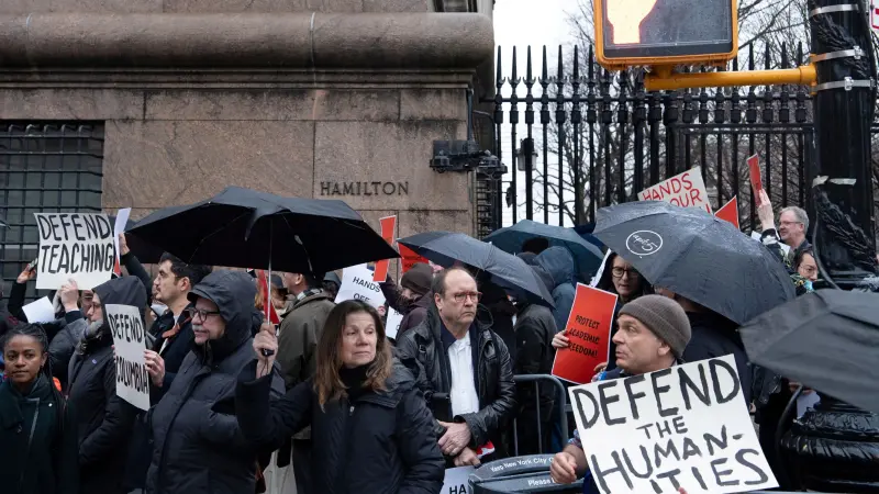 دعوى قضائية بأميركا تتهم مدافعين عن الفلسطينيين بجامعة كولومبيا بالدعاية لـ"حماس"
