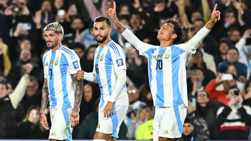 الأرجنتين تفقد خدمات ديبالا في التوقف الدولي