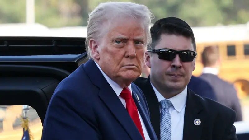 ترامب متعهّدا بالنصر: الحرب التجارية ليست سهلة لكن نتائجها تاريخية