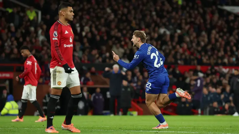 الدوري الإنجليزي - إيفرتون يفوز في معقل مانشستر يونايتد للمرة الأولى منذ 12 عاما