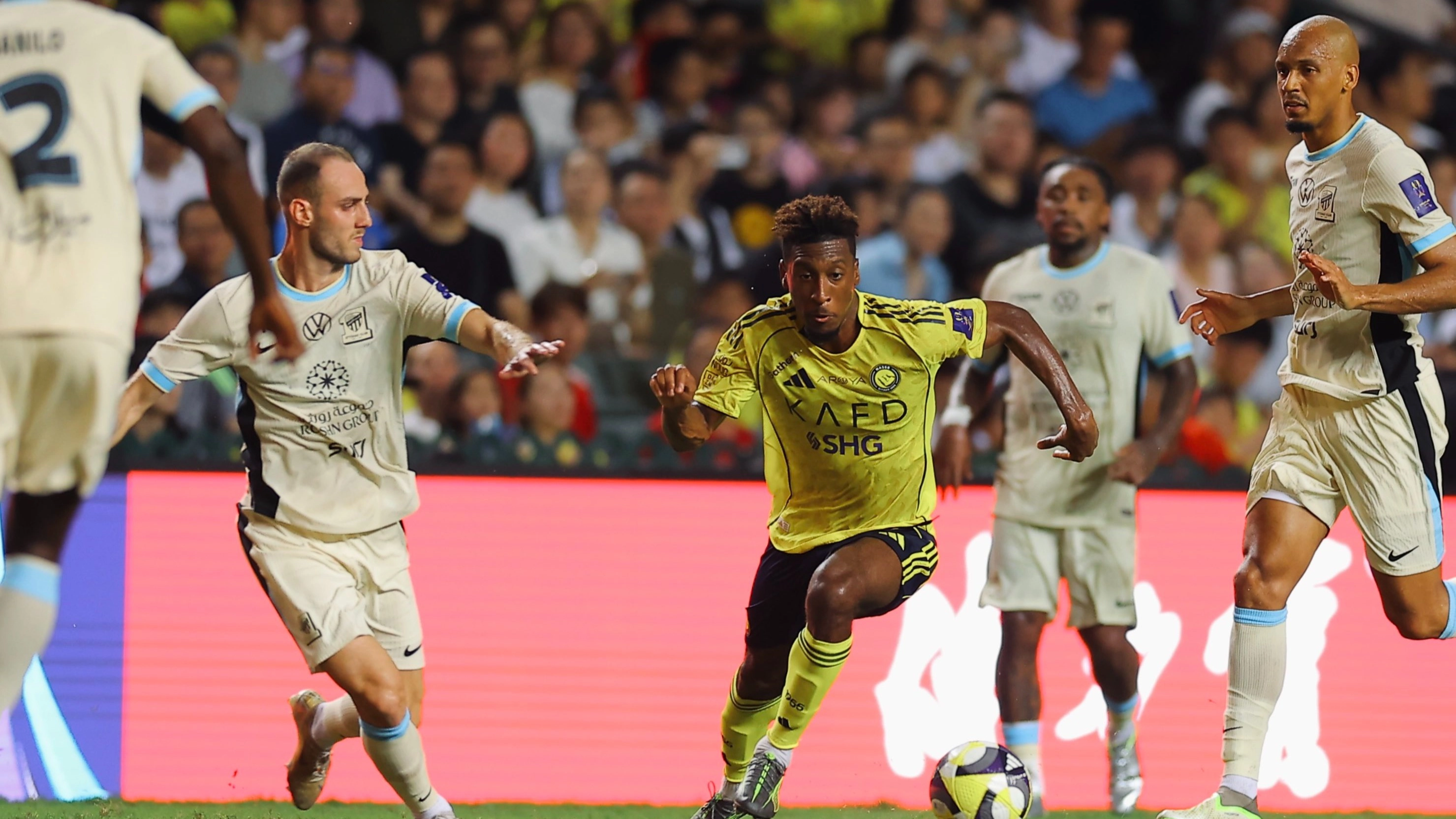 بـ10 لاعبين.. النصر يتأهل إلى نهائي السوبر السعودي 