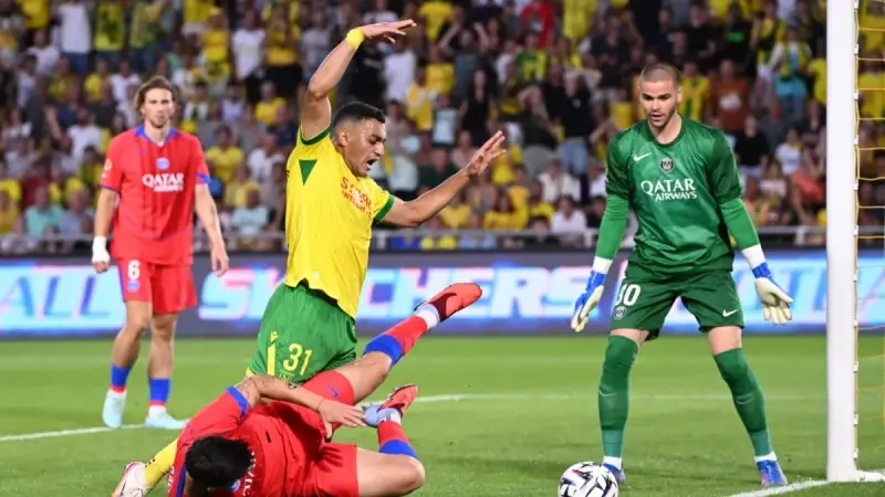 الدوري الفرنسي - باريس سان جيرمان يتفوق على نانت بصعوبة في حضور مصطفى محمد