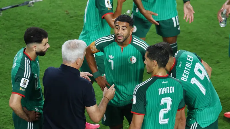الاتحاد الجزائري يُكرّم محرز بعد اعتزاله الدولي: قائد بالفطرة