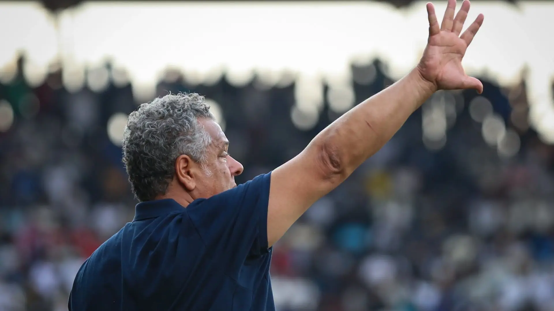 ماهر الكنزاري يقود النادي الإفريقي إلى مرحلة المجموعات من دوري أبطال إفريقيا (إكس) ماهر الكنزاري يقود النادي الإفريقي إلى مرحلة المجموعات من دوري أبطال إفريقيا (إكس)