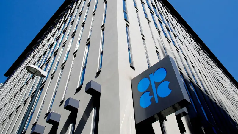 تحالف أوبك+ يتجه إلى تثبيت مستوى الإنتاج خلال اجتماع اليوم