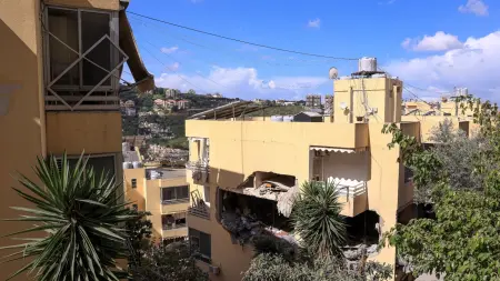 related_news_inside_blogsروايات متضاربة حول غارة عين سعادة شرق بيروت